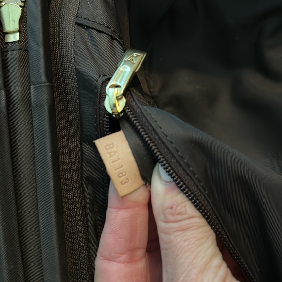 LOUIS VUITTON
Monogram Canvas Zephyr 55 Rolling Suitcase - Picture 9 of 14